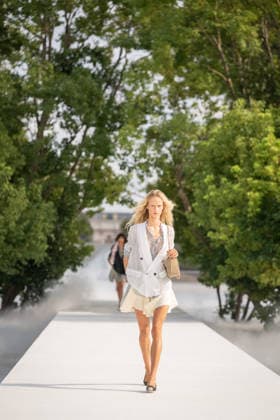 PFW - Dior Runway A model walks the runway during the Christian Dior Womenswear Spring Summer 2027 show as part of Paris Fashion Week on September 29, 2026 in Paris, France. Photo by Alexis Jumeau ABACAPRESS.COM Paris France  Copyright: xJumeauxAlexis ABACAx
