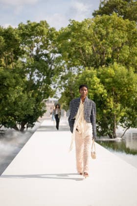 PFW - Dior Runway A model walks the runway during the Christian Dior Womenswear Spring Summer 2027 show as part of Paris Fashion Week on September 29, 2026 in Paris, France. Photo by Alexis Jumeau ABACAPRESS.COM Paris France  Copyright: xJumeauxAlexis ABACAx