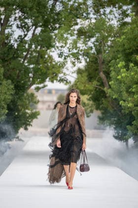 PFW - Dior Runway A model walks the runway during the Christian Dior Womenswear Spring Summer 2027 show as part of Paris Fashion Week on September 29, 2026 in Paris, France. Photo by Alexis Jumeau ABACAPRESS.COM Paris France  Copyright: xJumeauxAlexis ABACAx