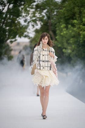 PFW - Dior Runway A model walks the runway during the Christian Dior Womenswear Spring Summer 2027 show as part of Paris Fashion Week on September 29, 2026 in Paris, France. Photo by Alexis Jumeau ABACAPRESS.COM Paris France  Copyright: xJumeauxAlexis ABACAx