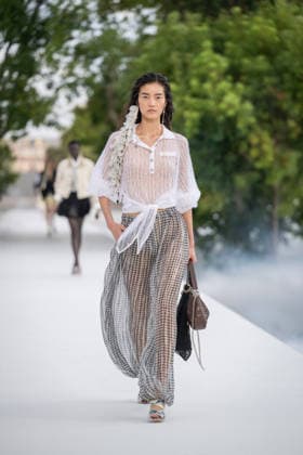 PFW - Dior Runway A model walks the runway during the Christian Dior Womenswear Spring Summer 2027 show as part of Paris Fashion Week on September 29, 2026 in Paris, France. Photo by Alexis Jumeau ABACAPRESS.COM Paris France  Copyright: xJumeauxAlexis ABACAx