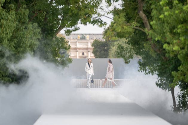 PFW - Dior Runway A model walks the runway during the Christian Dior Womenswear Spring Summer 2027 show as part of Paris Fashion Week on September 29, 2026 in Paris, France. Photo by Alexis Jumeau ABACAPRESS.COM Paris France  Copyright: xJumeauxAlexis ABACAx