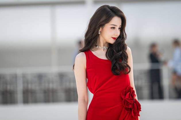 PFW - Dior Front Row Dilraba Dilmurat at the Christian Dior show during Paris Fashion Week Womenswear Spring Summer 2027 in the Jardin des Tuileries on September 29, 2026 in Paris, France. Photo by Alexis Jumeau ABACAPRESS.COM Paris France  Copyright: xJumeauxAlexis ABACAx