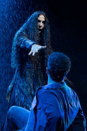 September 29, 2026, Madrid, Spain: Inma La Carbonera performs during the presentation of the musical *El Alma al Aire* based on the songs of Alejandro Sanz at the Coliseum Theatre. Madrid Spain - ZUMAs197 20260929_aaa_s197_164 Copyright: xAtilanoxGarciax