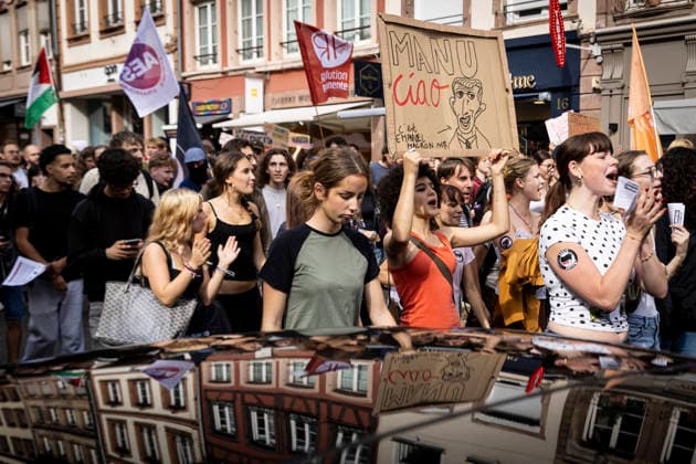 NEWS: Greve dans la fonction publique a Strasbourg. 29 09 2026 Manifestation des agents de la fonction publique a Strasbourg, le 29 septembre 2026, dans le cadre d une journee nationale de greve et de mobilisation. Le cortege est parti de la place Kleber et a defile dans les rues du centre-ville avant de rejoindre la place de la Republique.  Copyright: xelyxandroxcegarrax