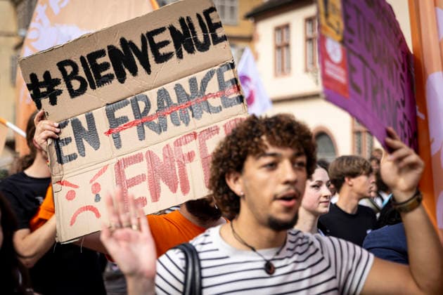 NEWS: Greve dans la fonction publique a Strasbourg. 29 09 2026 Manifestation des agents de la fonction publique a Strasbourg, le 29 septembre 2026, dans le cadre d une journee nationale de greve et de mobilisation. Le cortege est parti de la place Kleber et a defile dans les rues du centre-ville avant de rejoindre la place de la Republique.  Copyright: xelyxandroxcegarrax