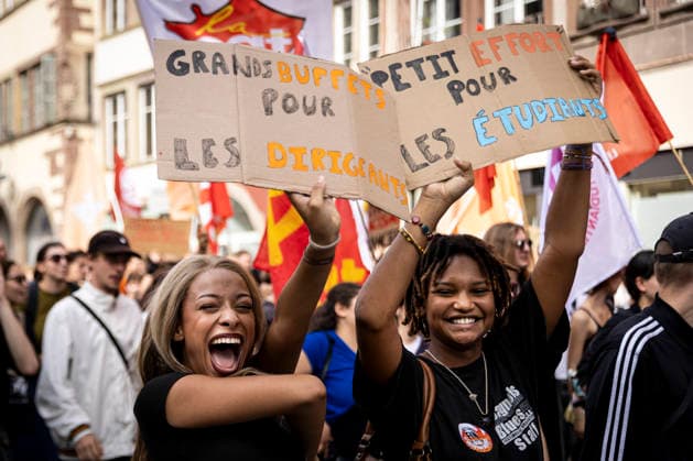 NEWS: Greve dans la fonction publique a Strasbourg. 29 09 2026 Manifestation des agents de la fonction publique a Strasbourg, le 29 septembre 2026, dans le cadre d une journee nationale de greve et de mobilisation. Le cortege est parti de la place Kleber et a defile dans les rues du centre-ville avant de rejoindre la place de la Republique.  Copyright: xelyxandroxcegarrax