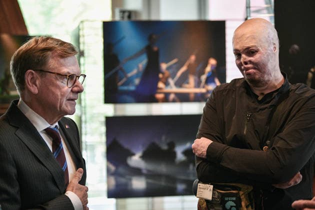German Foreign Minister Johann Wadephul visits Council of Europe STRASBOURG, FRANCE - SEPTEMBER 29: German Foreign Minister Johann Wadephul views a photo exhibition devoted to the theatre of Ukrainian veterans at the Council of Europe in Strasbourg, France on September 29, 2026. Ahmet Sel Anadolu Strasbourg France. Editorial use only. Please get in touch for any other usage.  Copyright: x2026xAnadoluxAhmetxSelx