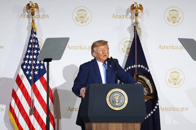 U.S. President Donald Trump speaks during the launch of the America.gov website, which uses AI to bring together the administrative services of government agencies on a single platform, at the Andrew W. Mellon Auditorium in Washington, D.C., United States, 29 September 2026. Trump defends advances in AI and unveils a portal for administrative procedures that uses this technology !ACHTUNG: NUR REDAKTIONELLE NUTZUNG!  Copyright: xOctavioxGuzmánx AME1319 20260929-55021538438_1