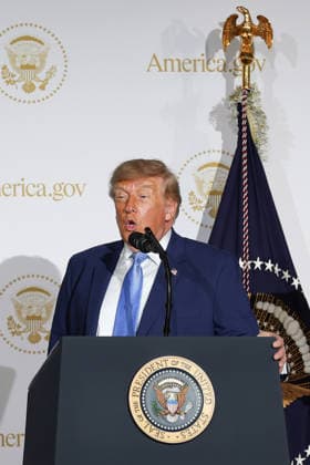U.S. President Donald Trump speaks during the launch of the America.gov website, which uses AI to bring together the administrative services of government agencies on a single platform, at the Andrew W. Mellon Auditorium in Washington, D.C., United States, 29 September 2026. Trump defends advances in AI and unveils a portal for administrative procedures that uses this technology !ACHTUNG: NUR REDAKTIONELLE NUTZUNG!  Copyright: xOctavioxGuzmánx AME1320 20260929-55021538440_1