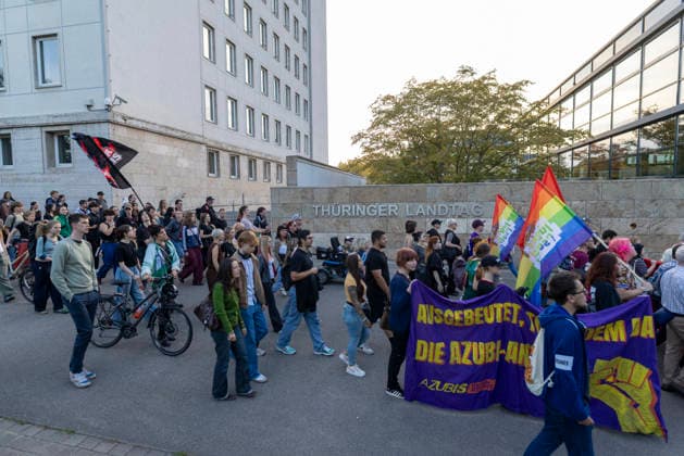 Protest Against the AfD Ban, September 29, 2026: In Erfurt, about 200 people demonstrated in support of proceedings to ban the Alternative for Germany (AfD) party. The demonstration marched from the Anger to the Thuringian State Parliament and took place one day before the parliamentary hearing on the ban proceedings. Erfurt, Thuringia, Germany 290926_ppb-518