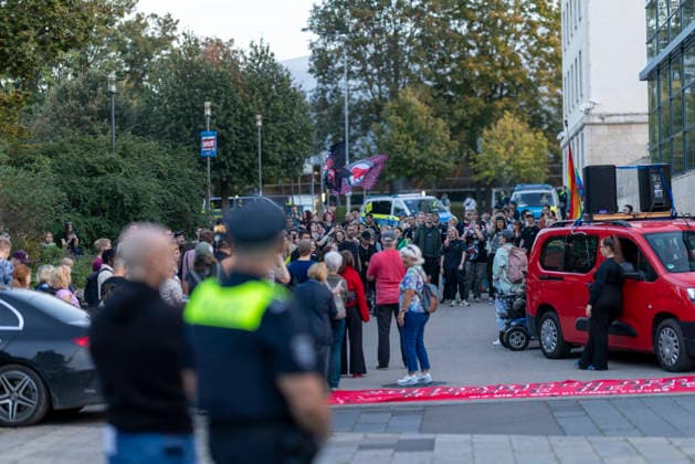 Protest Against the AfD Ban, September 29, 2026: In Erfurt, about 200 people demonstrated in support of proceedings to ban the Alternative for Germany (AfD) party. The demonstration proceeded from the Anger to the Thuringian State Parliament and took place one day before the parliamentary hearing on the ban proceedings. Erfurt, Thuringia, Germany 290926_ppb-526
