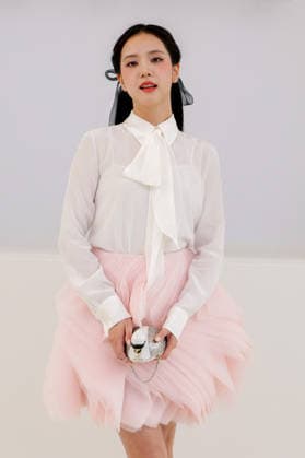 Jisoo at the photocall for the Christian Dior Spring Summer 2027 Women’s Ready-to-Wear Collection show during Paris Fashion Week (PFW) at the Tuileries Garden in Paris, France, on September 29, 2026. Olivier Borde, Bestimage. Photocall for the Christian Dior Women’s Ready-to-Wear Spring Summer 2027 show as part of Paris Fashion Week on September 29, 2026, in Paris, France. Paris, France  Copyright: xOLIVIERxBORDEx xBESTIMAGExOLIVIERxBORDEx xBESTIMAGEx
