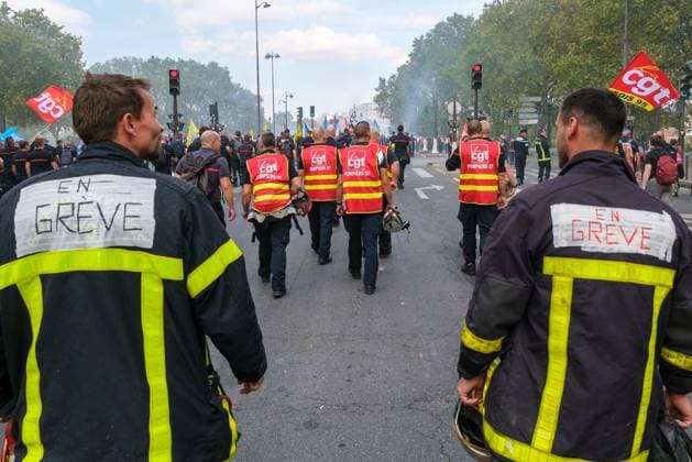 RECORD DATE NOT STATED Protest by professional firefighters in Paris Photo by Arnaud BEINAT Maxppp September 29, 2026, Paris, France National protest by professional firefighters  Copyright: xMAXPPPxArnaudxBeinatx ABE2609829-10 ABE2609829-10