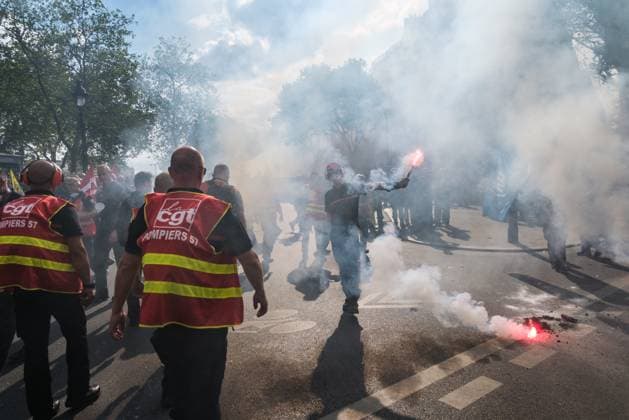 RECORD DATE NOT STATED Protest by professional firefighters in Paris Photo by Arnaud BEINAT Maxppp September 29, 2026, Paris, France National protest by professional firefighters  Copyright: xMAXPPPxArnaudxBeinatx ABE2609829-15 ABE2609829-15