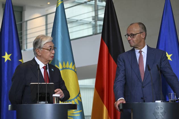 Kazakh President Kassym-Jomart Tokayev in Berlin BERLIN, GERMANY - SEPTEMBER 29: German Chancellor Friedrich Merz (R) and Kazakh President Kassym-Jomart Tokayev (L) hold a joint press conference following their meeting at the Chancellery in Berlin, Germany on September 29, 2026. Halil Sagirkaya Anadolu Berlin Germany. Editorial use only. Please get in touch for any other usage.  Copyright: x2026xAnadoluxHalilxSagirkayax