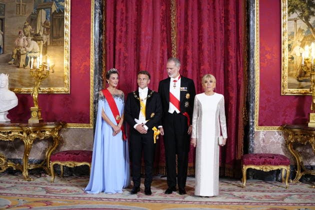 29-09-2026 Gala Queen Letizia and King Felipe with Emmanuel Macron and Brigitte Macron pose before the galadinner at the royal palace in Madrid on the 1st day of the 2 day statevisit to Spain. No Spain Â  Copyright: xPPEx