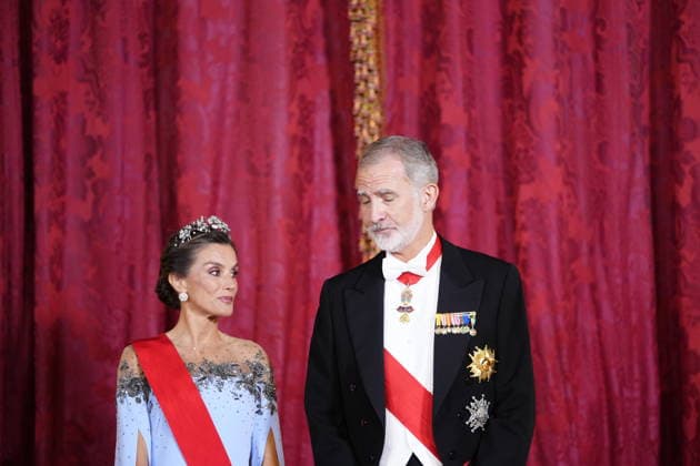 29-09-2026 Gala Queen Letizia and King Felipe with Emmanuel Macron and Brigitte Macron pose before the galadinner at the royal palace in Madrid on the 1st day of the 2 day statevisit to Spain. No Spain Â  Copyright: xPPEx
