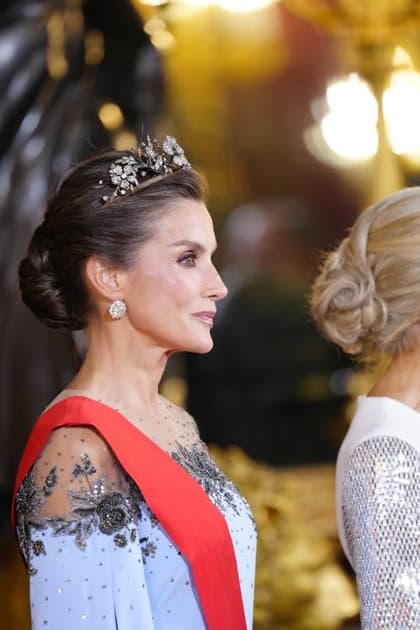 29-09-2026 Gala Queen Letizia and Brigitte Macron pose before the galadinner at the royal palace in Madrid on the 1st day of the 2 day statevisit to Spain. No Spain Â  Copyright: xPPEx