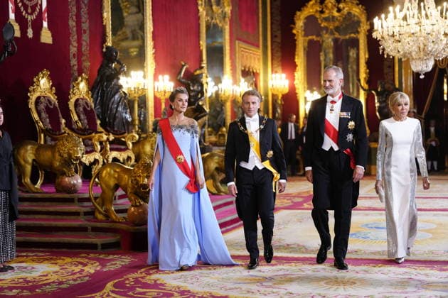 29-09-2026 Gala Queen Letizia and King Felipe with Emmanuel Macron and Brigitte Macron pose before the galadinner at the royal palace in Madrid on the 1st day of the 2 day statevisit to Spain. No Spain Â  Copyright: xPPEx
