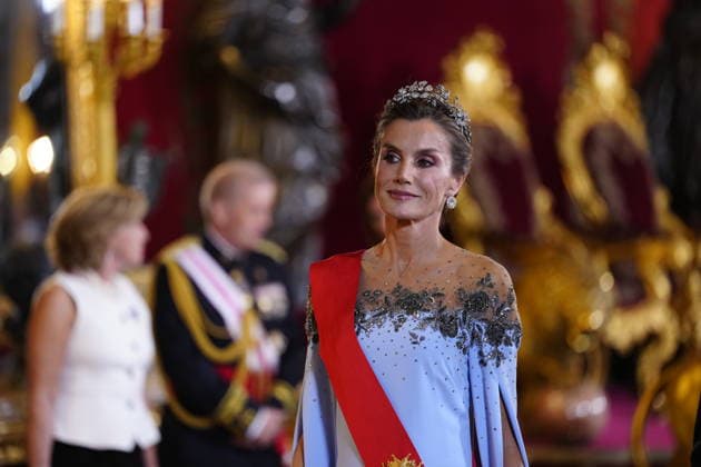 29-09-2026 Gala Queen Letizia and Brigitte Macron pose before the galadinner at the royal palace in Madrid on the 1st day of the 2 day statevisit to Spain. No Spain Â  Copyright: xPPEx