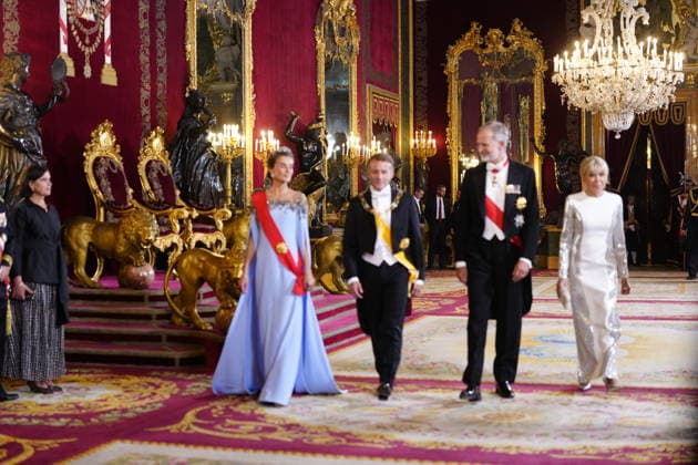 29-09-2026 Gala Queen Letizia and King Felipe with Emmanuel Macron and Brigitte Macron pose before the galadinner at the royal palace in Madrid on the 1st day of the 2 day statevisit to Spain. No Spain Â  Copyright: xPPEx