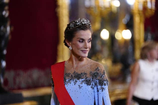 29-09-2026 Gala Queen Letizia and Brigitte Macron pose before the galadinner at the royal palace in Madrid on the 1st day of the 2 day statevisit to Spain. No Spain Â  Copyright: xPPEx