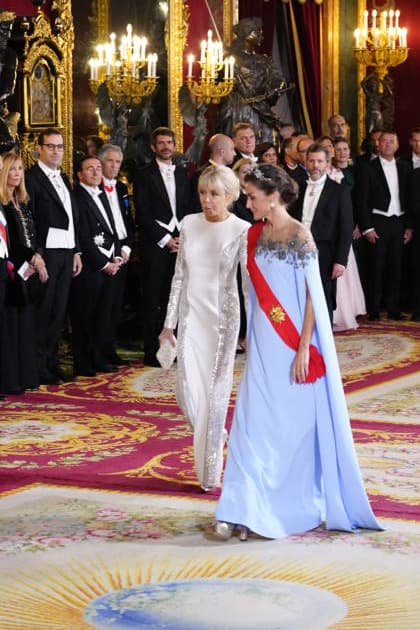 29-09-2026 Gala Queen Letizia and Brigitte Macron pose before the galadinner at the royal palace in Madrid on the 1st day of the 2 day statevisit to Spain. No Spain Â  Copyright: xPPEx