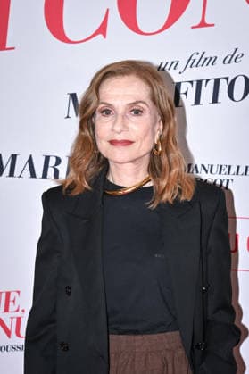 Preview of the film NI VUE, NI CONNUE in Paris FA Isabelle Huppert poses for a photo-call for the film NI VUE, NI CONNUE at the Pathe Palace Cinema in Paris, on September 29, 2026. Photo by Firas Abdullah ABACAPRESS.COM Paris Ile-de-France France  Copyright: xAbdullahxFiras ABACAx