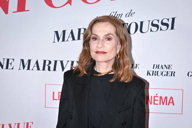 Preview of the film NI VUE, NI CONNUE in Paris FA Isabelle Huppert poses for a photo-call for the film NI VUE, NI CONNUE at the Pathe Palace Cinema in Paris, on September 29, 2026. Photo by Firas Abdullah ABACAPRESS.COM Paris Ile-de-France France  Copyright: xAbdullahxFiras ABACAx