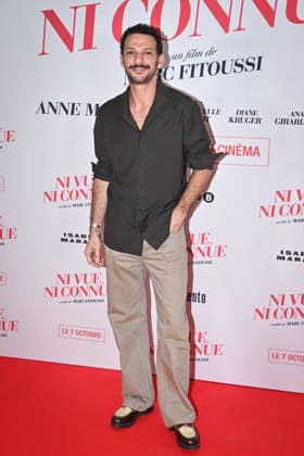 Preview of the film NI VUE, NI CONNUE in Paris FA Vincent Dedienne poses for a photo-call for the film NI VUE, NI CONNUE at the Pathe Palace Cinema in Paris, on September 29, 2026. Photo by Firas Abdullah ABACAPRESS.COM Paris Ile-de-France France  Copyright: xAbdullahxFiras ABACAx