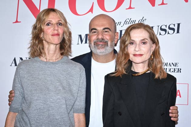 Preview of the film NI VUE, NI CONNUE in Paris FA Sandrine Kiberlain, Marc Fitoussi and Isabelle Huppert pose for a photo-call for the film NI VUE, NI CONNUE at the Pathe Palace Cinema in Paris, on September 29, 2026. Photo by Firas Abdullah ABACAPRESS.COM Paris Ile-de-France France  Copyright: xAbdullahxFiras ABACAx