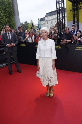 Helen Mirren upon her arrival for the ceremony honoring her with the Douglas Sirk Award on September 29, 2026, at Cinemaxx Dammtor as part of the 34th Hamburg Film Festival. Helen Mirren attends the ceremony honoring her with the Douglas Sirk Award at Cinemaxx Dammtor on September 29, 2026 in Hamburg, Germany. Douglas Sirk Award for Helen Mirren at the 34th Hamburg Film Festival