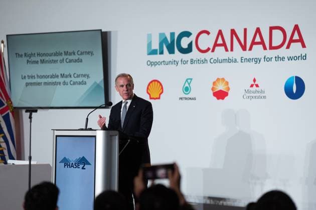 September 29, 2026, Vancouver, Bc, CANADA: Prime Minister Mark Carney speaks after LNG Canada said it will go ahead with the Phase 2 expansion project at its LNG terminal in Kitimat, B.C., during an announcement in Vancouver, on Tuesday, Sept. 29, 2026. The expansion will double LNG Canada s capacity to 28 million tonnes a year. Vancouver CANADA  - ZUMAc35_ 20260929_zaf_c35_098 Copyright: xDarrylxDyckx