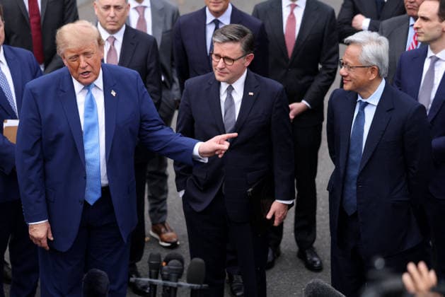 Trump Hosts Super Intelligence Meeting at White House WASHINGTON, DC - SEPT. 29: US President Donald Trump speaks to reporters after a meeting on super intelligence with tech executives at the White House on Tuesday, Sept. 29, 2026 in Washington, D.C. Facebook and Meta CEO Mark Zuckerberg, Nvidia CEO Jensen Huang and House Speaker Mike Johnson (R-La.) also attended. (Photo by Tierney L. Cross Pool For The Washington Post) Washington DC United States  Copyright: xPool ABACAx