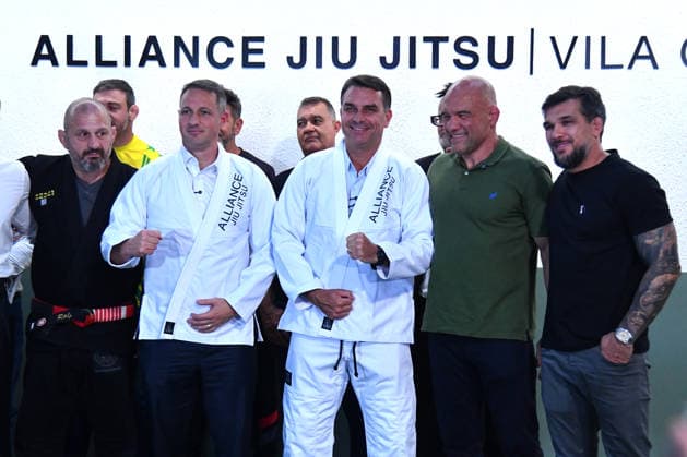 SaO PAULO, SP - 29.09.2026: FLaVIO BOLSONARO PARTICIPA DE ENCONTRO SP - Flavio Bolsonaro (PL), candidate for President of the Republic, participates in a meeting with black belts in Jiu-Jitsu, this Tuesday (29), at the Alliance academy, in the Vila Olimpia neighborhood, in Sao Paulo, SP. x3022274x  RobertoxCasimiro