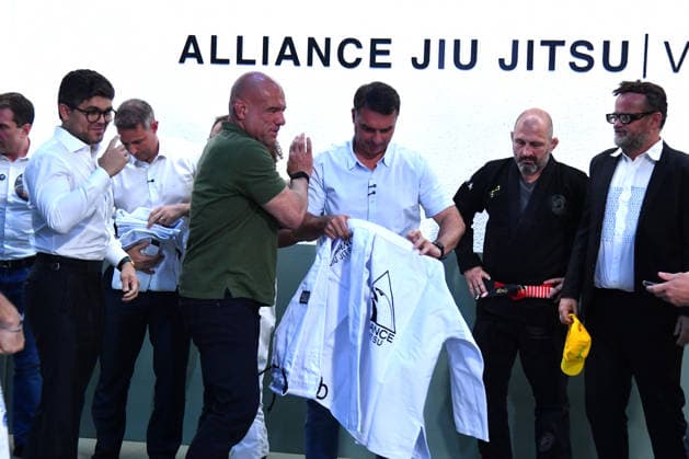 SaO PAULO, SP - 29.09.2026: FLaVIO BOLSONARO PARTICIPA DE ENCONTRO SP - Flavio Bolsonaro (PL), candidate for President of the Republic, participates in a meeting with black belts in Jiu-Jitsu, this Tuesday (29), at the Alliance academy, in the Vila Olimpia neighborhood, in Sao Paulo, SP. x3022276x  RobertoxCasimiro