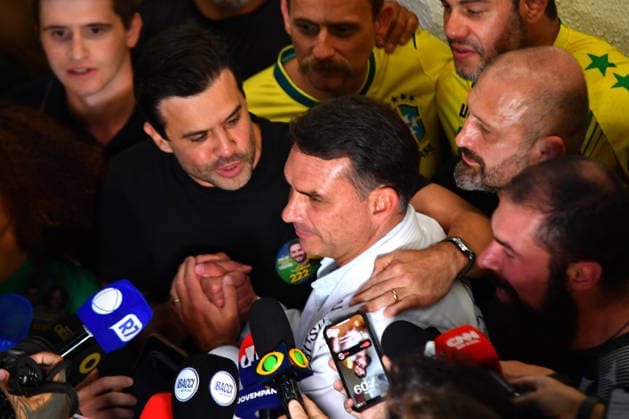SaO PAULO, SP - 29.09.2026: FLaVIO BOLSONARO PARTICIPA DE ENCONTRO SP - Flavio Bolsonaro (PL), candidate for President of the Republic, participates in a meeting with black belts in Jiu-Jitsu, this Tuesday (29), at the Alliance academy, in the Vila Olimpia neighborhood, in Sao Paulo, SP. In the photo Pablo Marcal and Flavio Bolsonaro. x3022277x  RobertoxCasimiro