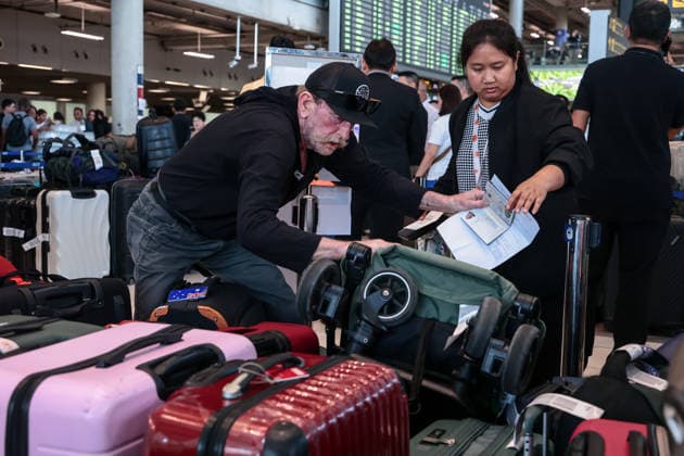 September 29, 2026, Bangkok, Bangkok, Thailand: More than 3,000 passenger bags from 52 Thai Airways International flights are piled up at Suvarnabhumi Airport after severe flooding across Bangkok left ground staff unable to reach work, forcing scores of travelers to wait overnight, in Bangkok, Thailand, September 29, 2026. Bangkok Thailand - ZUMAp219 20260929_zip_p219_027 Copyright: xNattaphonxPhanphongsanonx