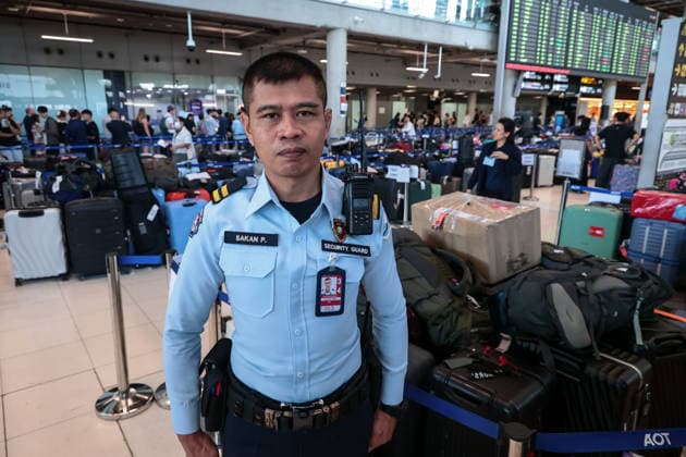 September 29, 2026, Bangkok, Bangkok, Thailand: More than 3,000 passenger bags from 52 Thai Airways International flights are piled up at Suvarnabhumi Airport after severe flooding across Bangkok left ground staff unable to reach work, forcing scores of travelers to wait overnight, in Bangkok, Thailand, September 29, 2026. Bangkok Thailand - ZUMAp219 20260929_zip_p219_025 Copyright: xNattaphonxPhanphongsanonx