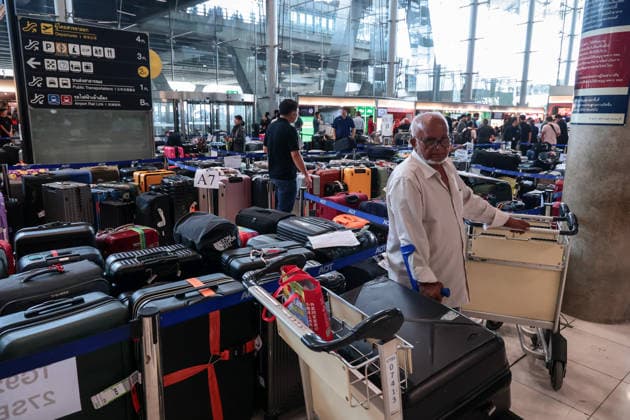 September 29, 2026, Bangkok, Bangkok, Thailand: More than 3,000 passenger bags from 52 Thai Airways International flights are piled up at Suvarnabhumi Airport after severe flooding across Bangkok left ground staff unable to reach work, forcing scores of travelers to wait overnight, in Bangkok, Thailand, September 29, 2026. Bangkok Thailand - ZUMAp219 20260929_zip_p219_019 Copyright: xNattaphonxPhanphongsanonx