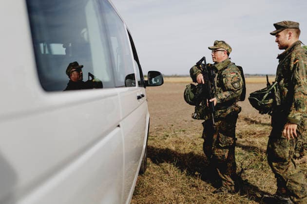 Soldiers are inspecting a vehicle, photographed during the Vigilant Roland II exercise conducted by the Bundeswehr s Homeland Security Division in a public area in Stendal, September 29, 2026. As part of the exercise, the soldiers are training, among other things, in providing assistance following a car accident and in preventing espionage attempts by enemy forces. St Copyright: xFlorianxGaertnerx