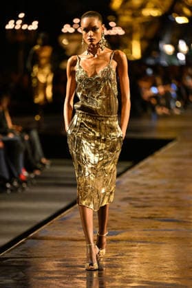 PFW Saint Laurent Runway A model walks the runway at the Saint Laurent show during Paris Fashion Week, in Paris, France on 29 September 2026. Photo by Julien Reynaud APS-Medias ABACAPRESS.COM Paris France  Copyright: xReynaudxJulien APS-Medias ABACAx