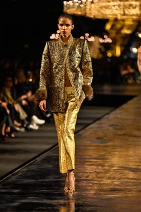 PFW Saint Laurent Runway A model walks the runway at the Saint Laurent show during Paris Fashion Week, in Paris, France on 29 September 2026. Photo by Julien Reynaud APS-Medias ABACAPRESS.COM Paris France  Copyright: xReynaudxJulien APS-Medias ABACAx