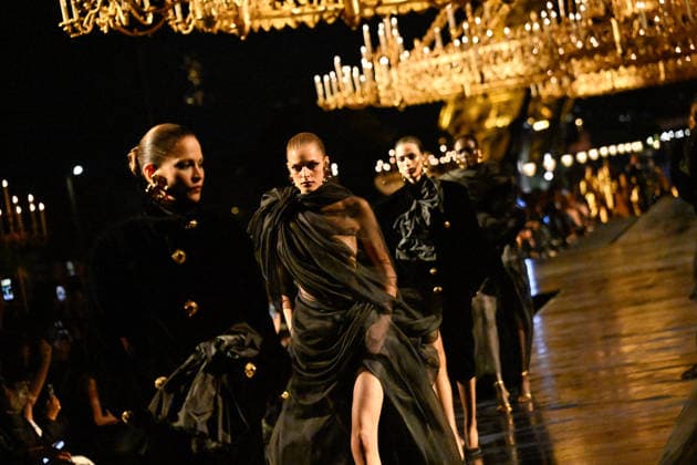 PFW Saint Laurent Runway A model walks the runway at the Saint Laurent show during Paris Fashion Week, in Paris, France on 29 September 2026. Photo by Julien Reynaud APS-Medias ABACAPRESS.COM Paris France  Copyright: xReynaudxJulien APS-Medias ABACAx