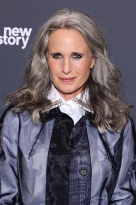 Melpomene Premiere - Paris Andie MacDowell attend Melpomene Premiere held at Elysées Biarritz, in Paris, France, September 29, 2026. Photo by Jerome Domine ABACAPRESS.COM Paris France  Copyright: xDominexJerome ABACAx