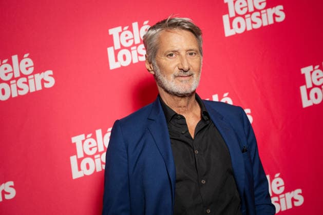 Tele Loisirs Awards - Paris French TV host Antoine De Caunes attends a photocall at the Tele Loisirs Awards 2026 at the Casino de Paris in Paris, France, on September 29, 2026. Photo by Alexis Jumeau ABACAPRESS.COM Paris France  Copyright: xJumeauxAlexis ABACAx