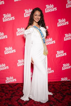Tele Loisirs Awards - Paris Miss France 2026 Hinaupoko Deveze attends a photocall at the Tele Loisirs Awards 2026 at the Casino de Paris in Paris, France, on September 29, 2026. Photo by Alexis Jumeau ABACAPRESS.COM Paris France  Copyright: xJumeauxAlexis ABACAx