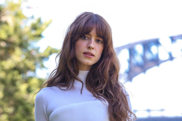 September 30, 2026: Sense and Sensibility cast member DAISY EDGAR-JONES poses during a Photo Call at Wendy Whiteley s Secret Garden, Lavender Bay on September 30, 2026 in Sydney, NSW Australia  - ZUMAa155 20260930_aaa_a155_011 Copyright: xChristopherxKhouryx