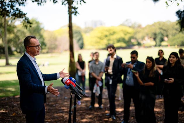 GREENS LEADERSHIP ANNOUNCEMENT, Senator David Shoebridge speaks to media during a press conference announcing the new leadership team of the Australian Greens, in Sydney, Wednesday, September 30, 2026. ( NO ARCHIVING SYDNEY NEW SOUTH WALES Australia  Copyright: xGEORGExCHANx 20260930194093522462